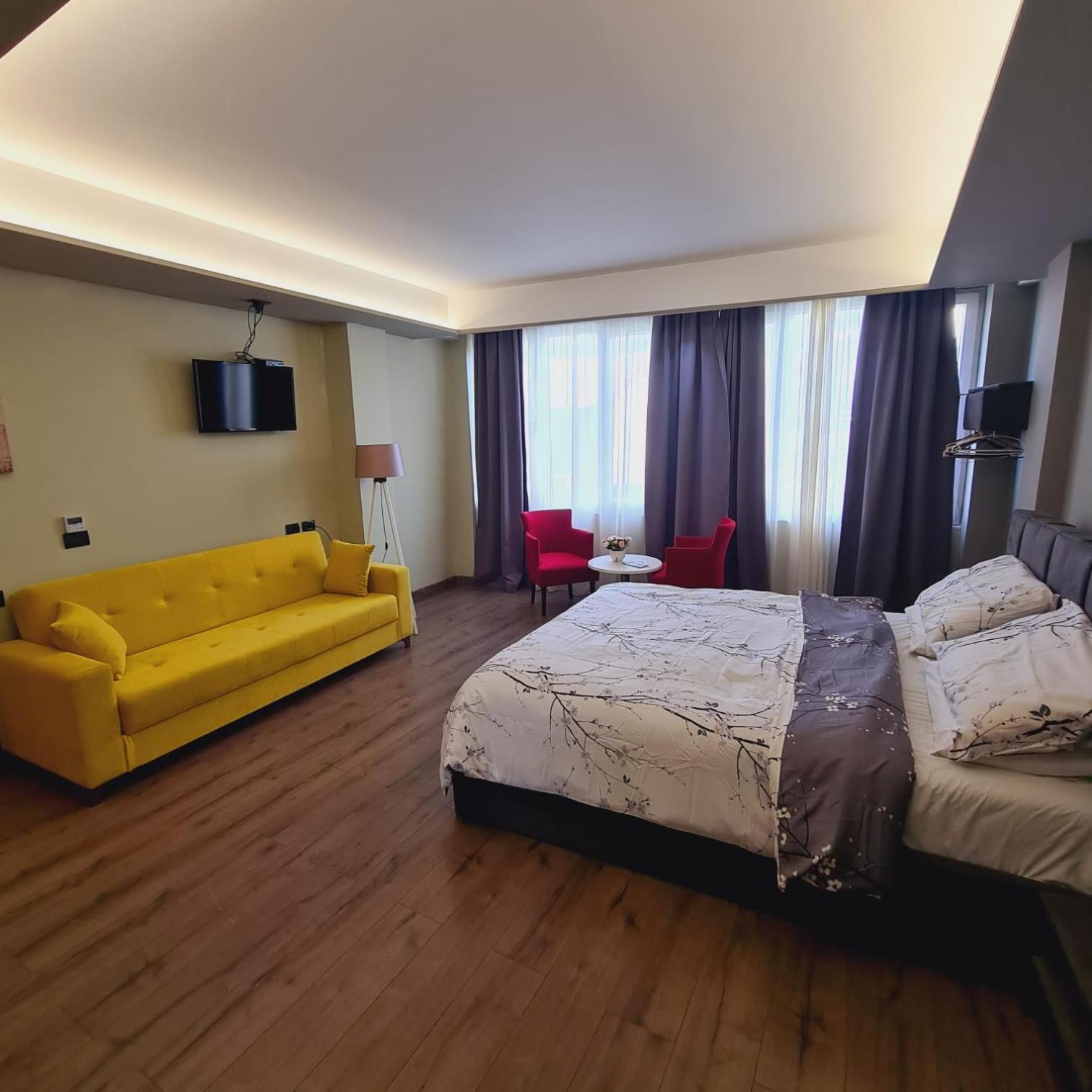 Driti Central Hotel Tirana Buitenkant foto