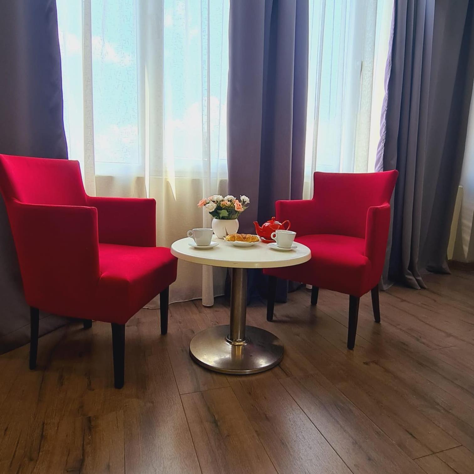 Driti Central Hotel Tirana Buitenkant foto